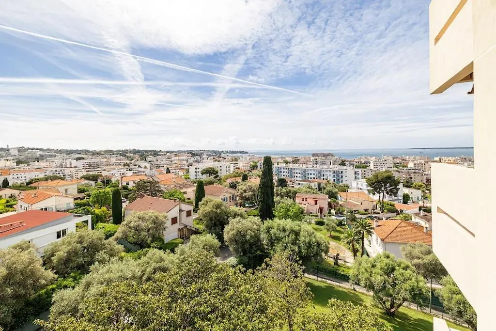 Elegant 2 Bed Apt With Pool In Juan Les Pins Antibes Apartmán