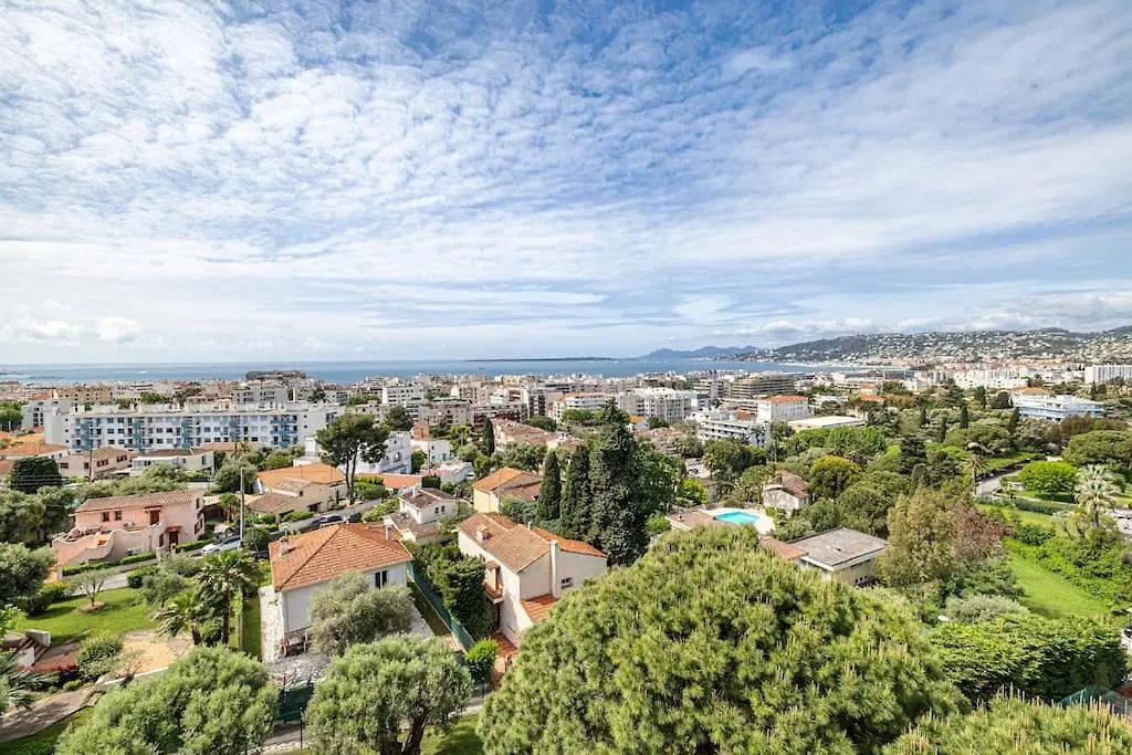 Apartment Elegant 2 Bed Apt With Pool In Juan Les Pins Antibes