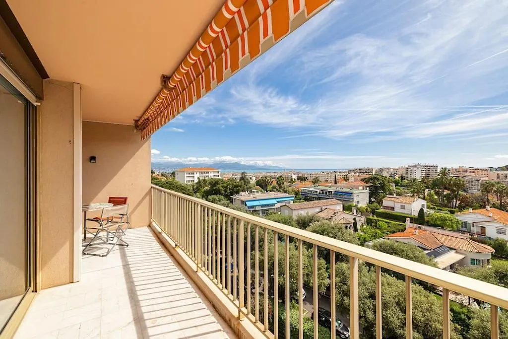 Apartment Elegant 2 Bed Apt With Pool In Juan Les Pins Antibes France