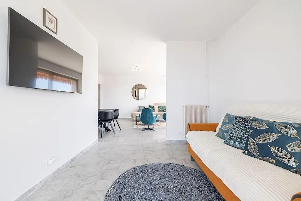 Apartment Elegant 2 Bed Apt With Pool In Juan Les Pins Antibes