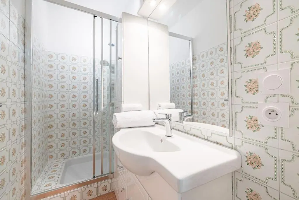 Elegant 2 Bed Apt With Pool In Juan Les Pins Antibes Apartment