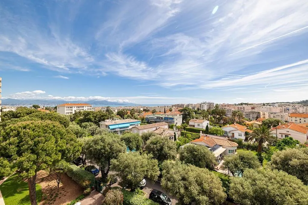 Elegant 2 Bed Apt With Pool In Juan Les Pins Antibes